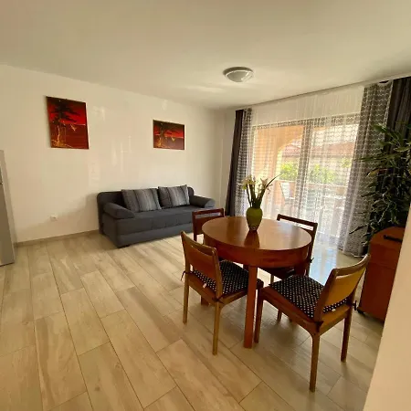 Apartament Mirna